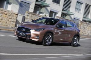 Infiniti Q30S 2.0t AWD (AU) '2016